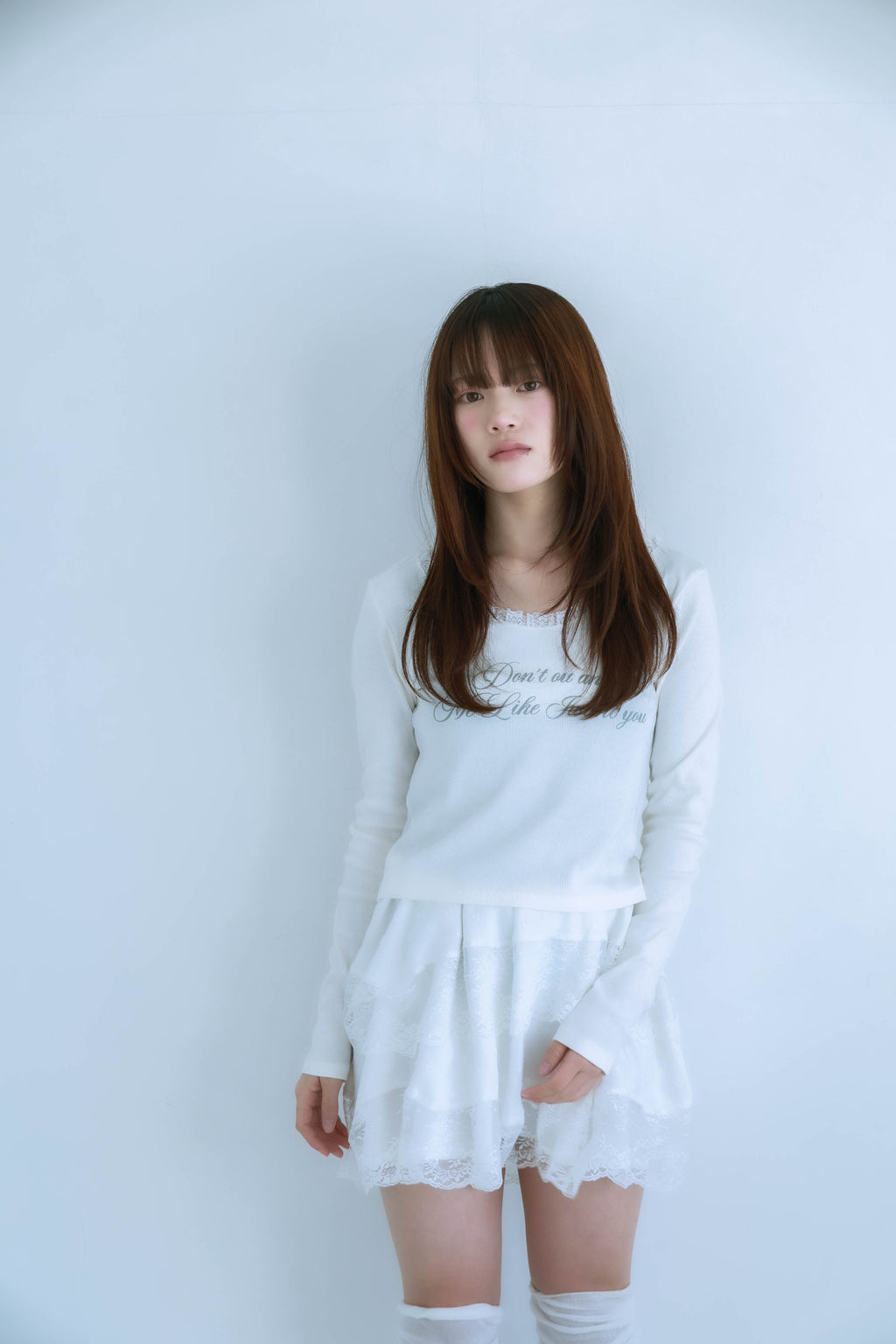 lace letter tee (white)