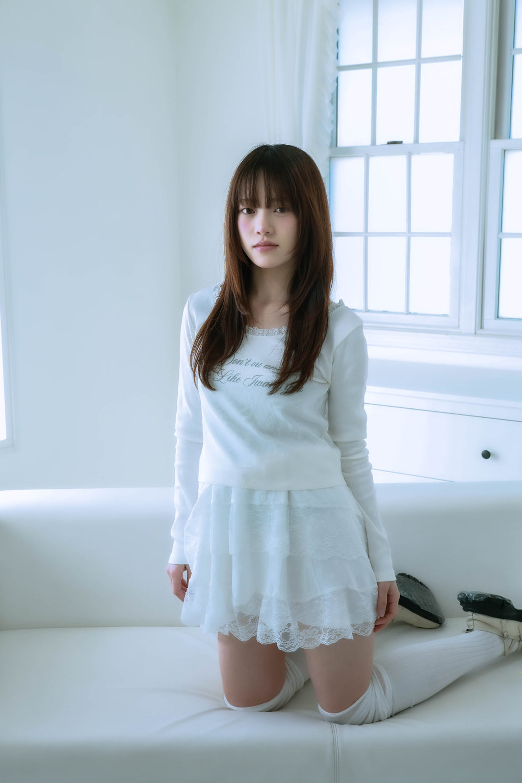 lace letter tee (white)