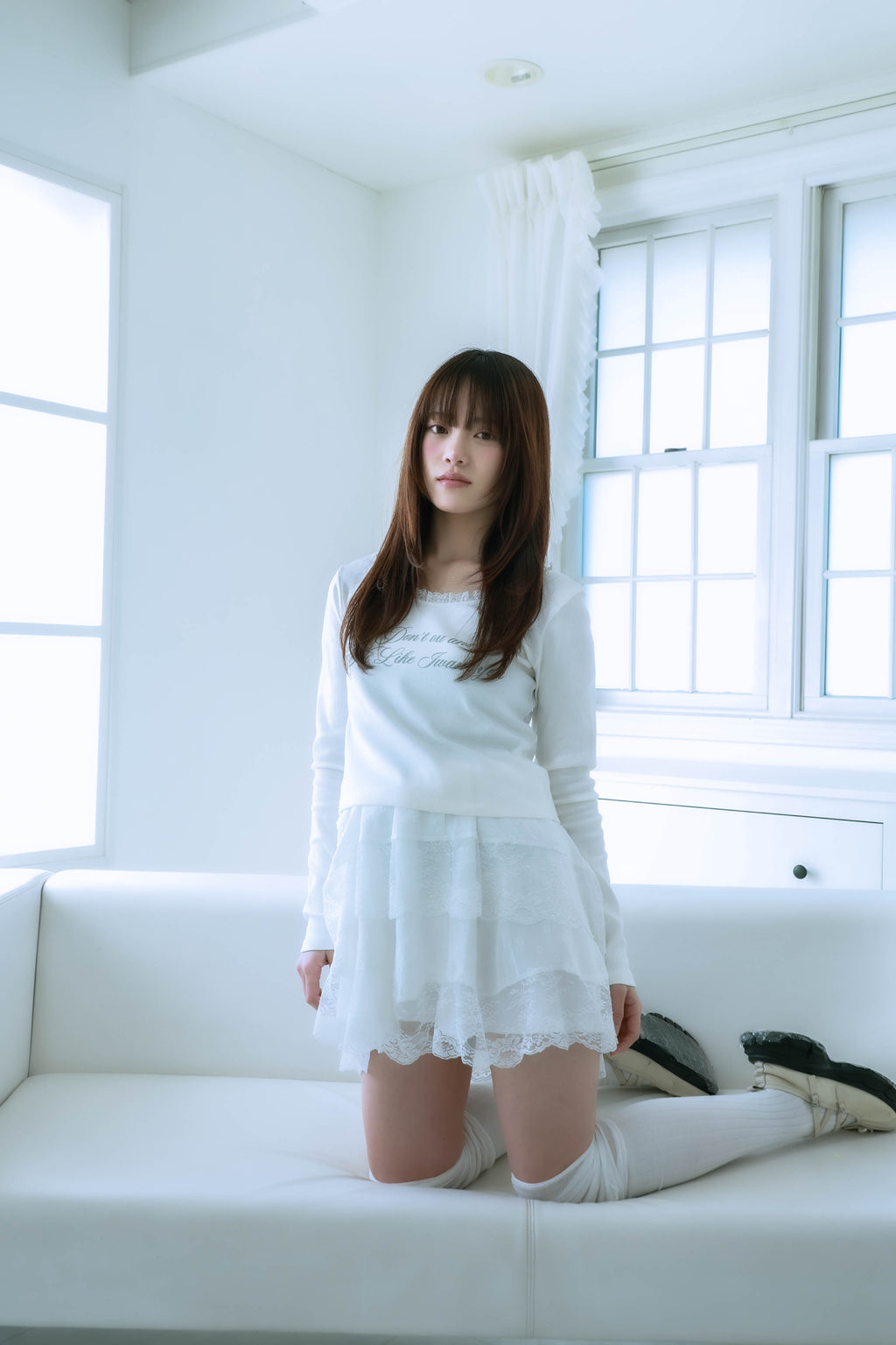 lace letter tee (white)