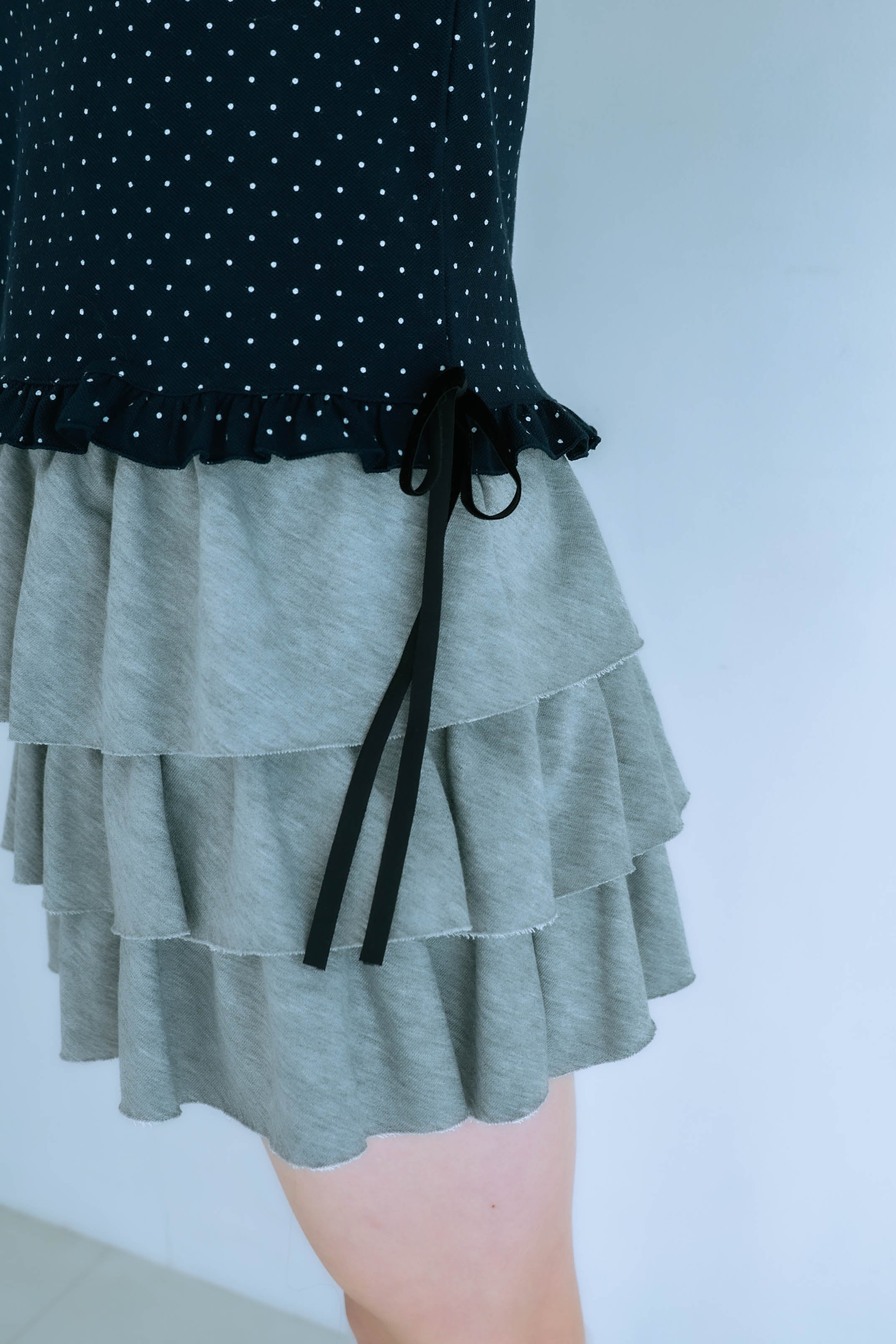 dot frill tee (navy)