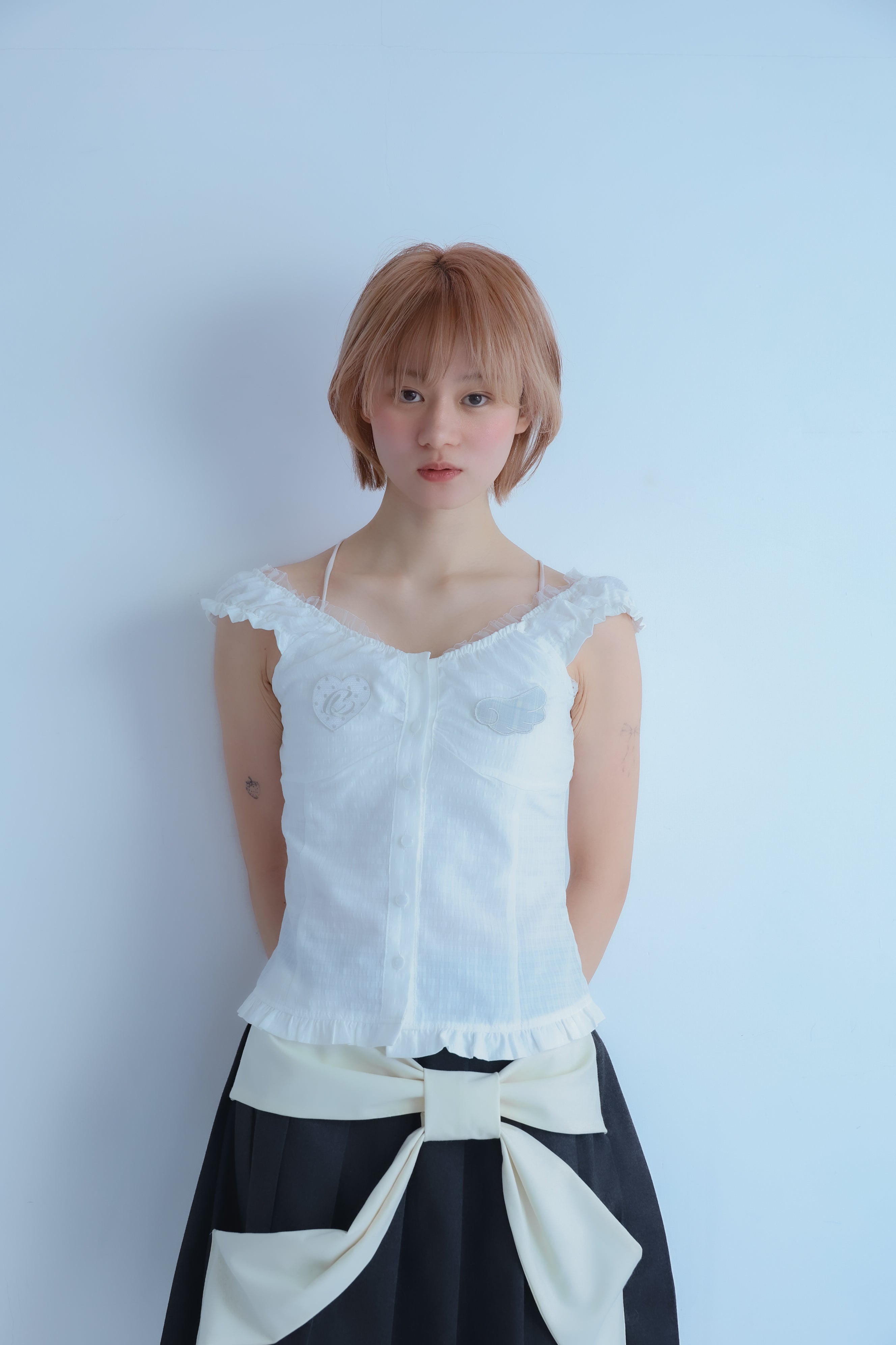 LMpatch frillblouse(white)