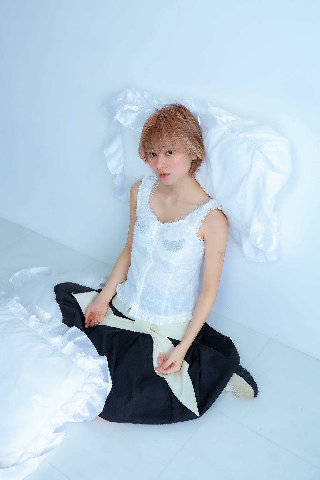 LMpatch frillblouse(white)