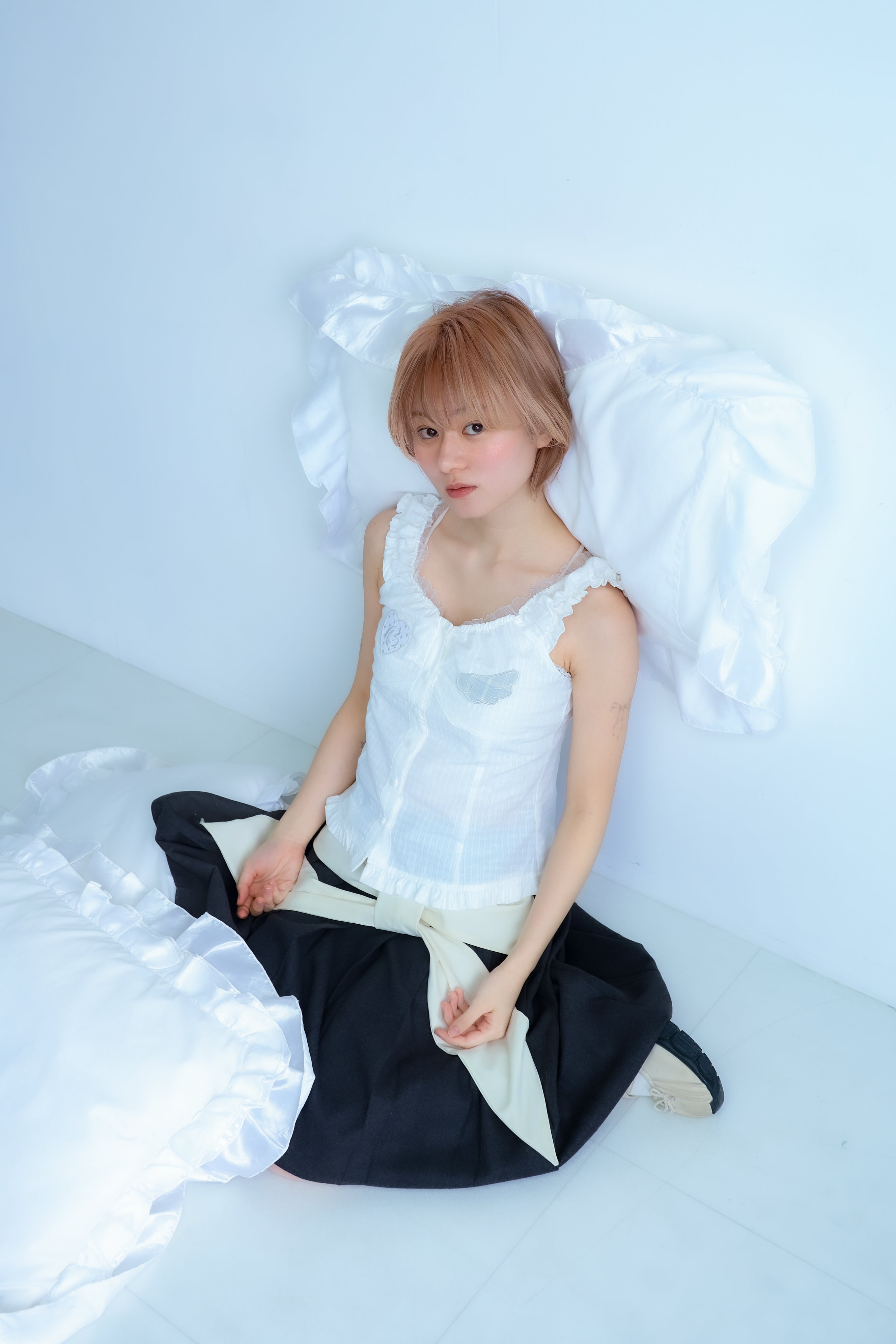 LMpatch frillblouse(white)