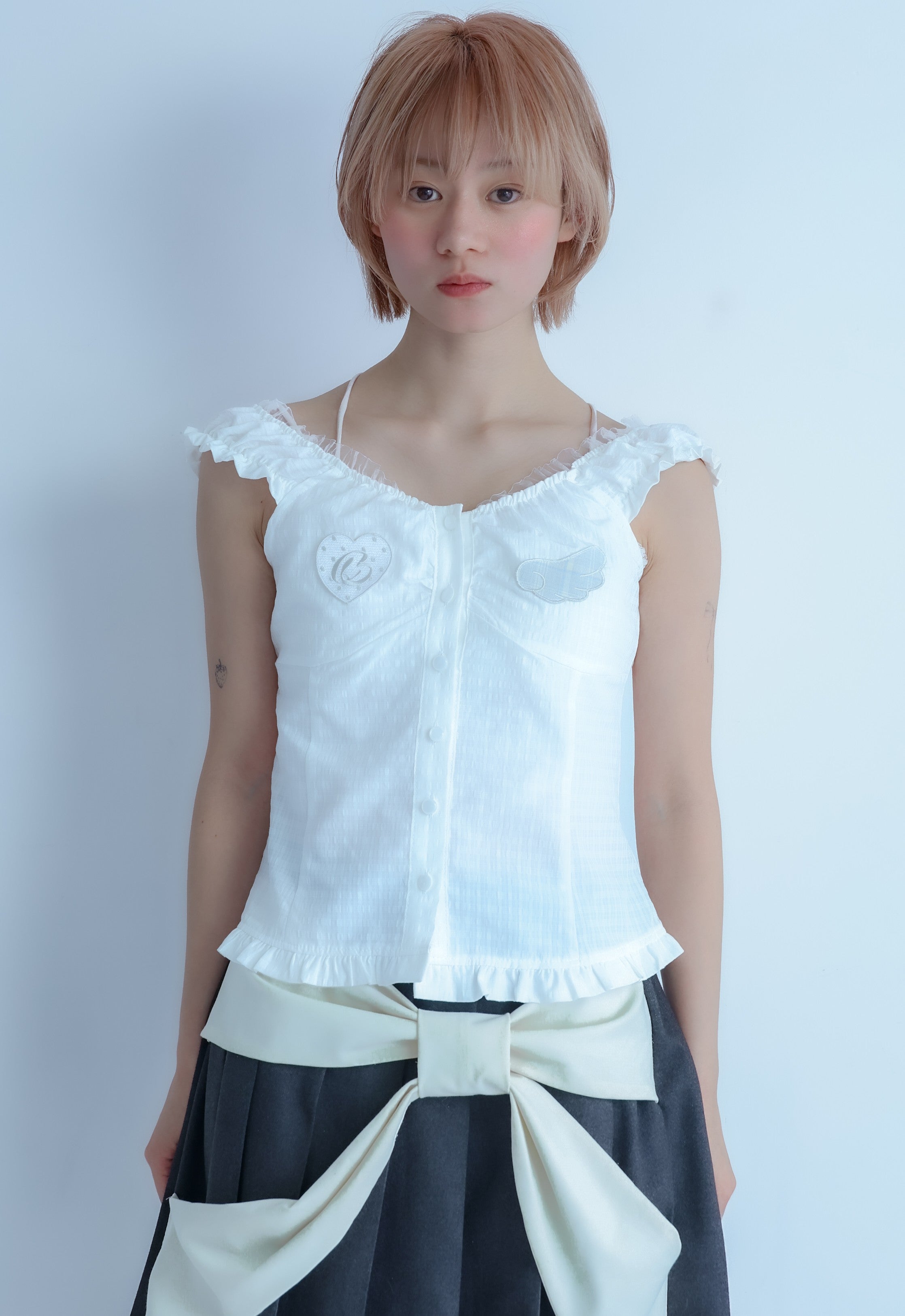LMpatch frillblouse(white)