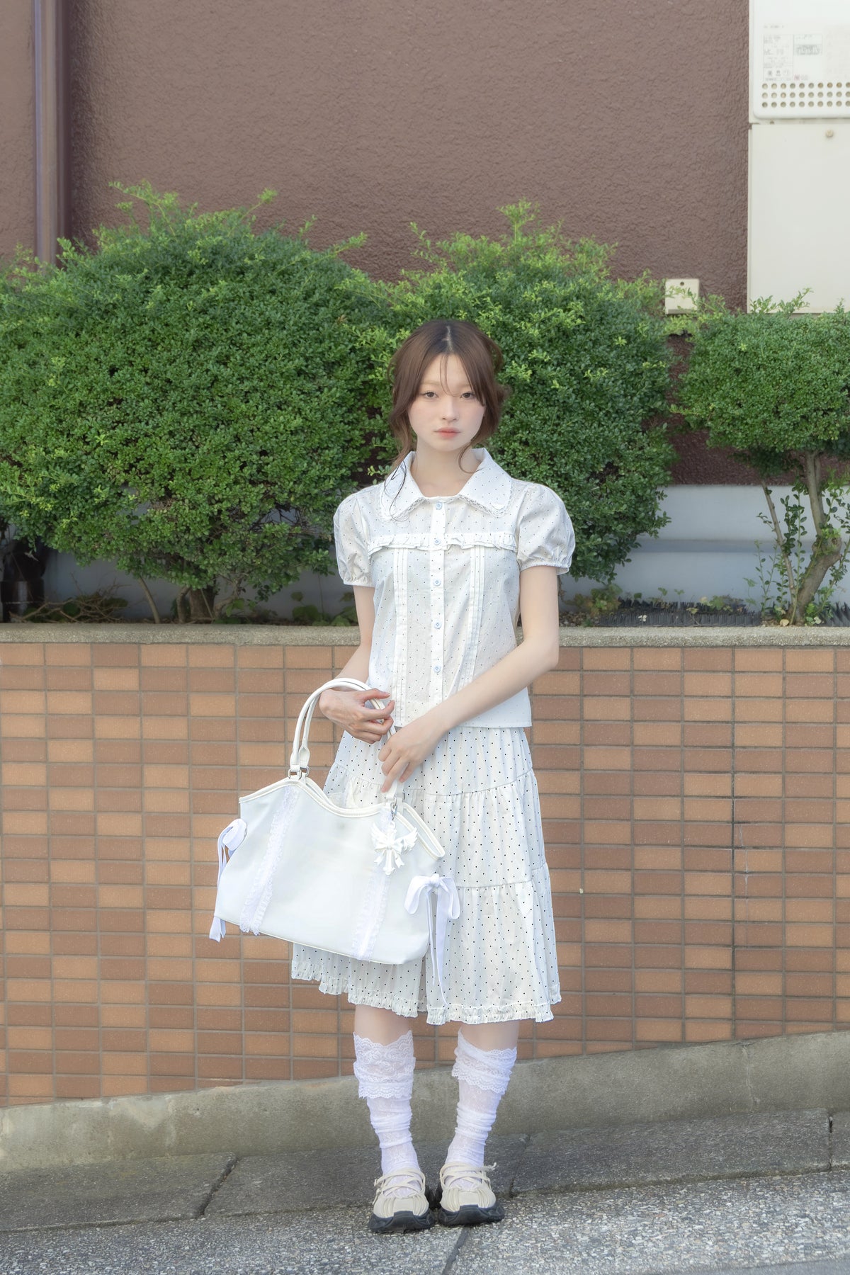 wing frill blouse