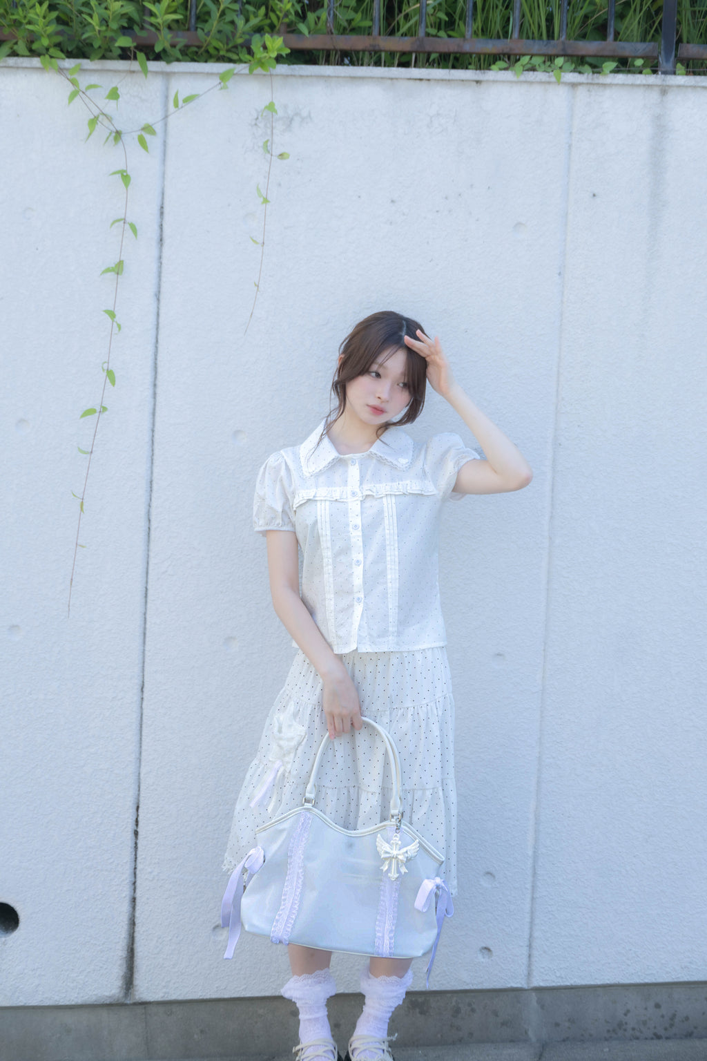 wing frill blouse