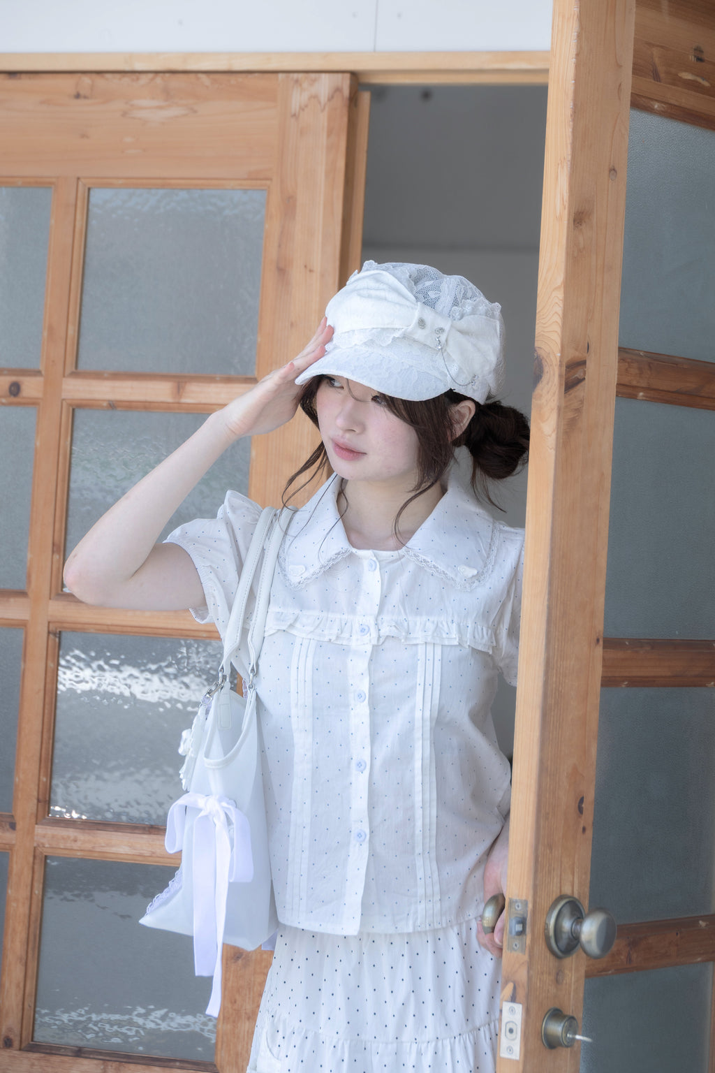 wing frill blouse