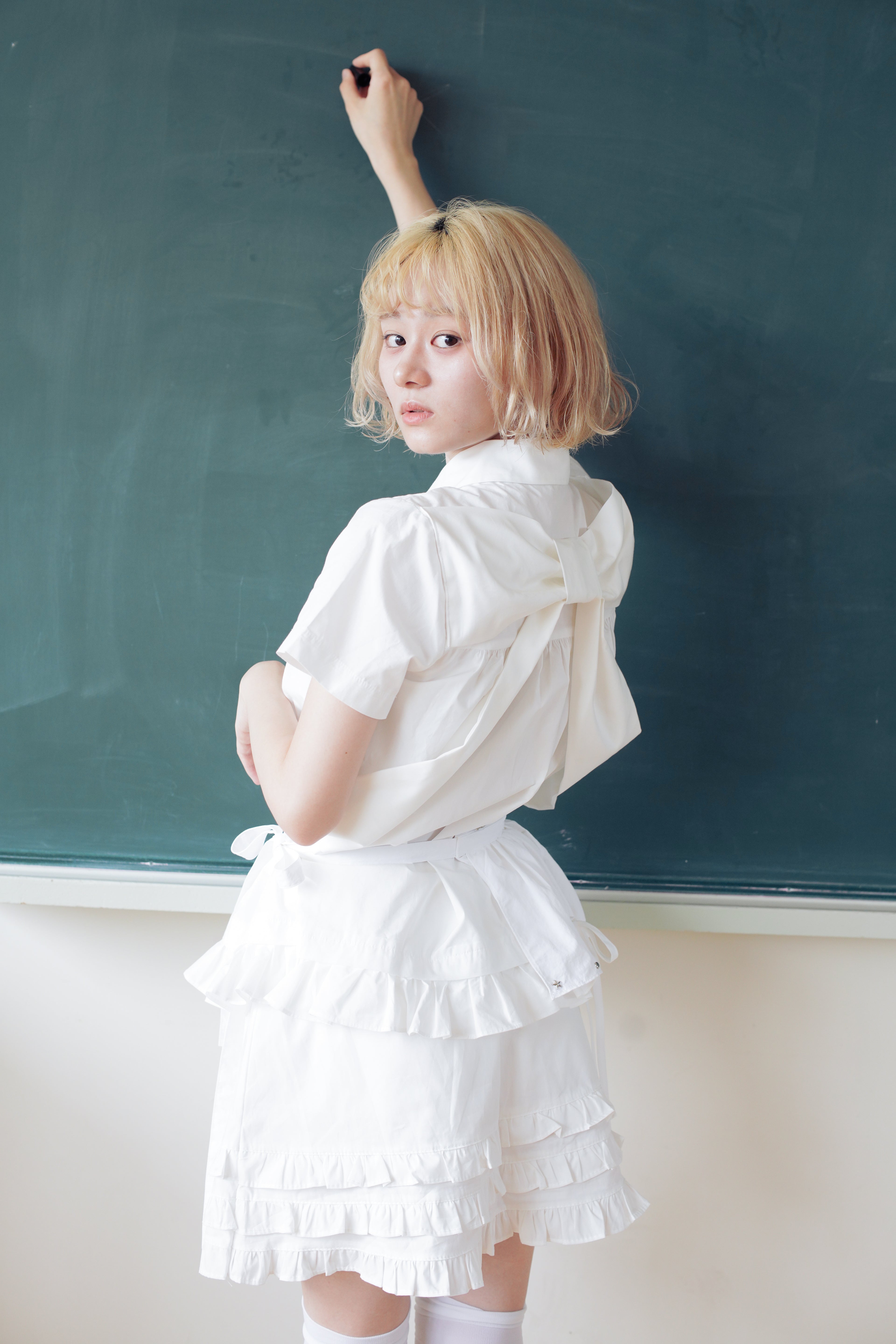 apron frillskirt