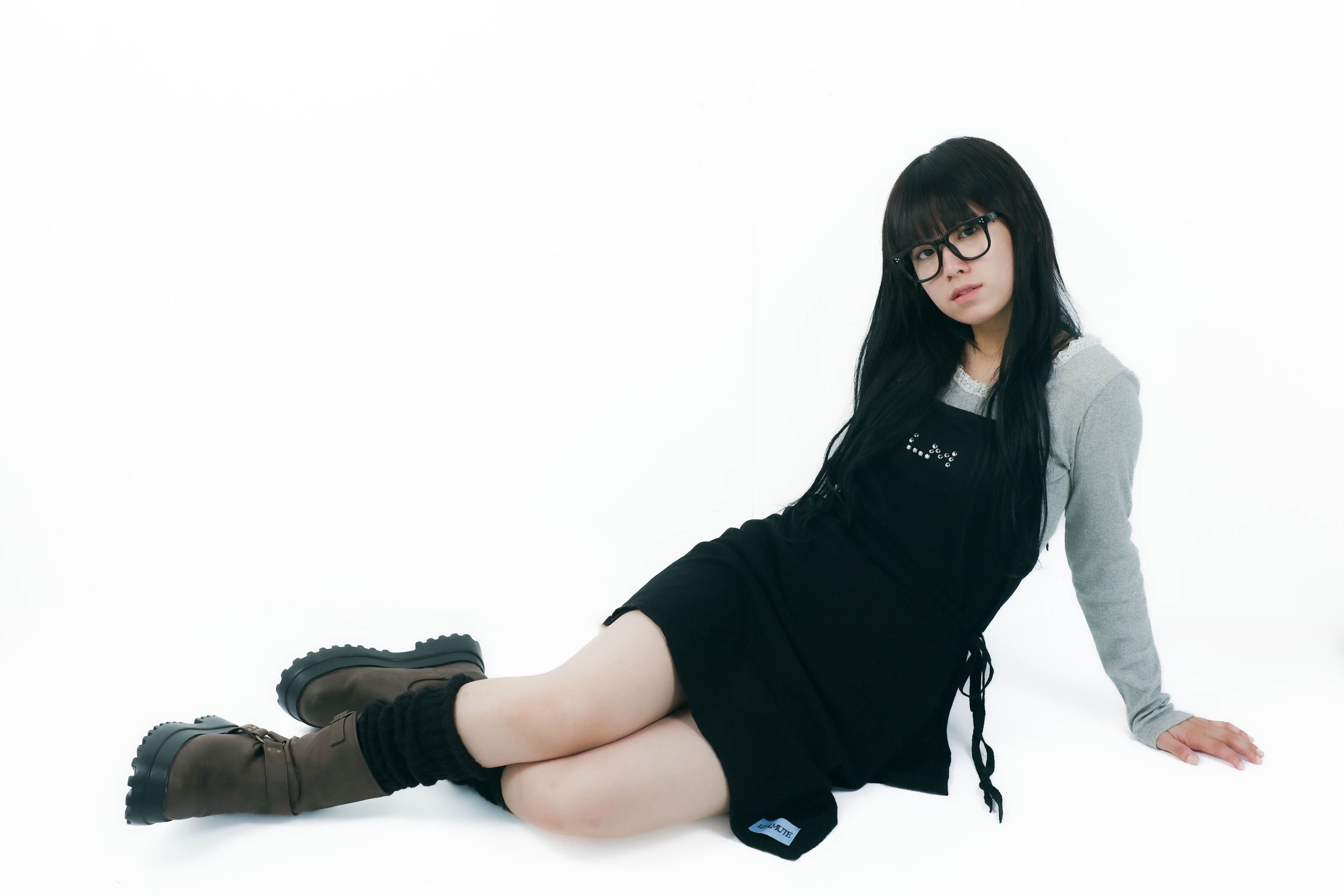 studs layered onepiece(black)
