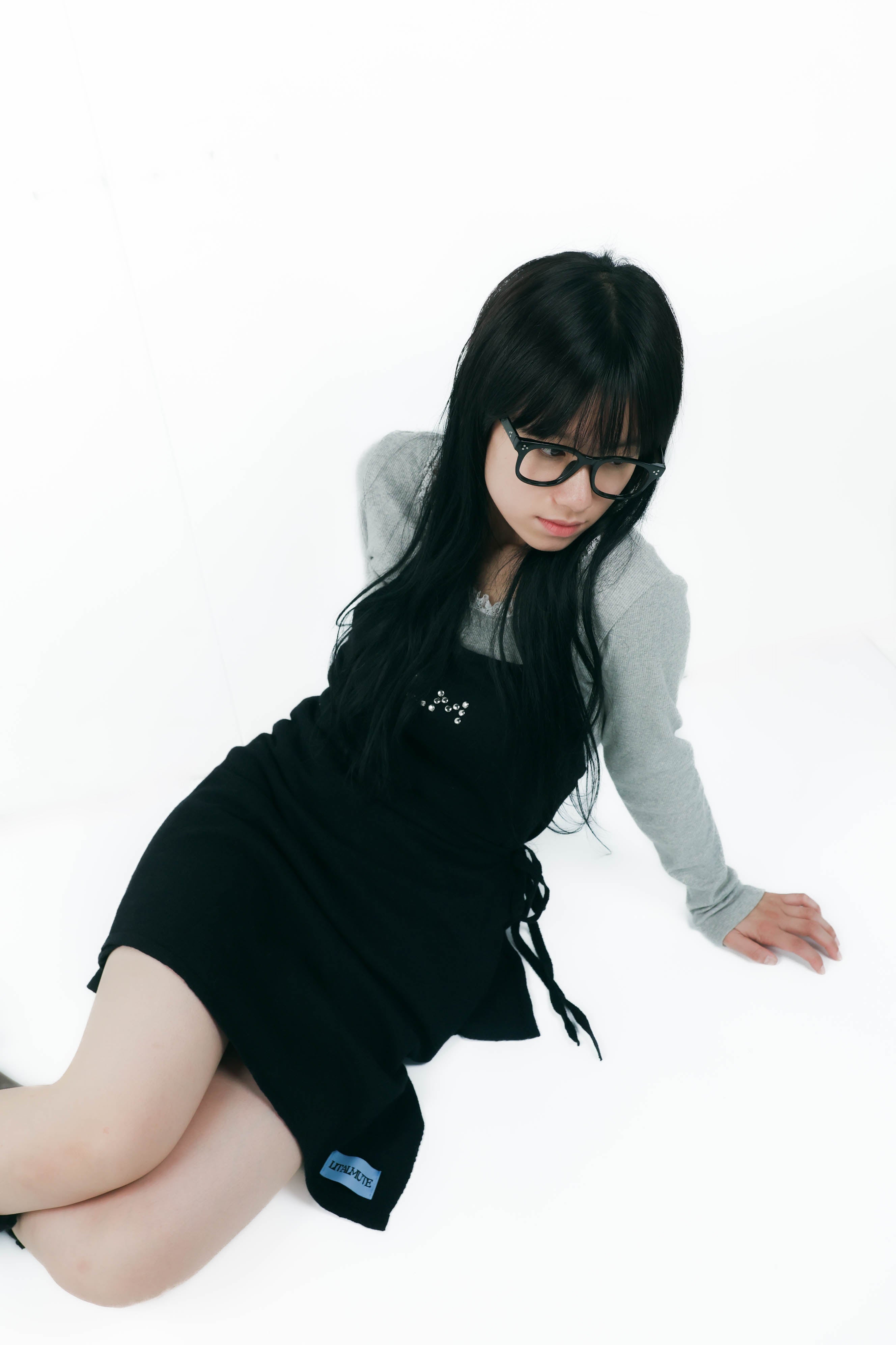 studs layered onepiece(black)