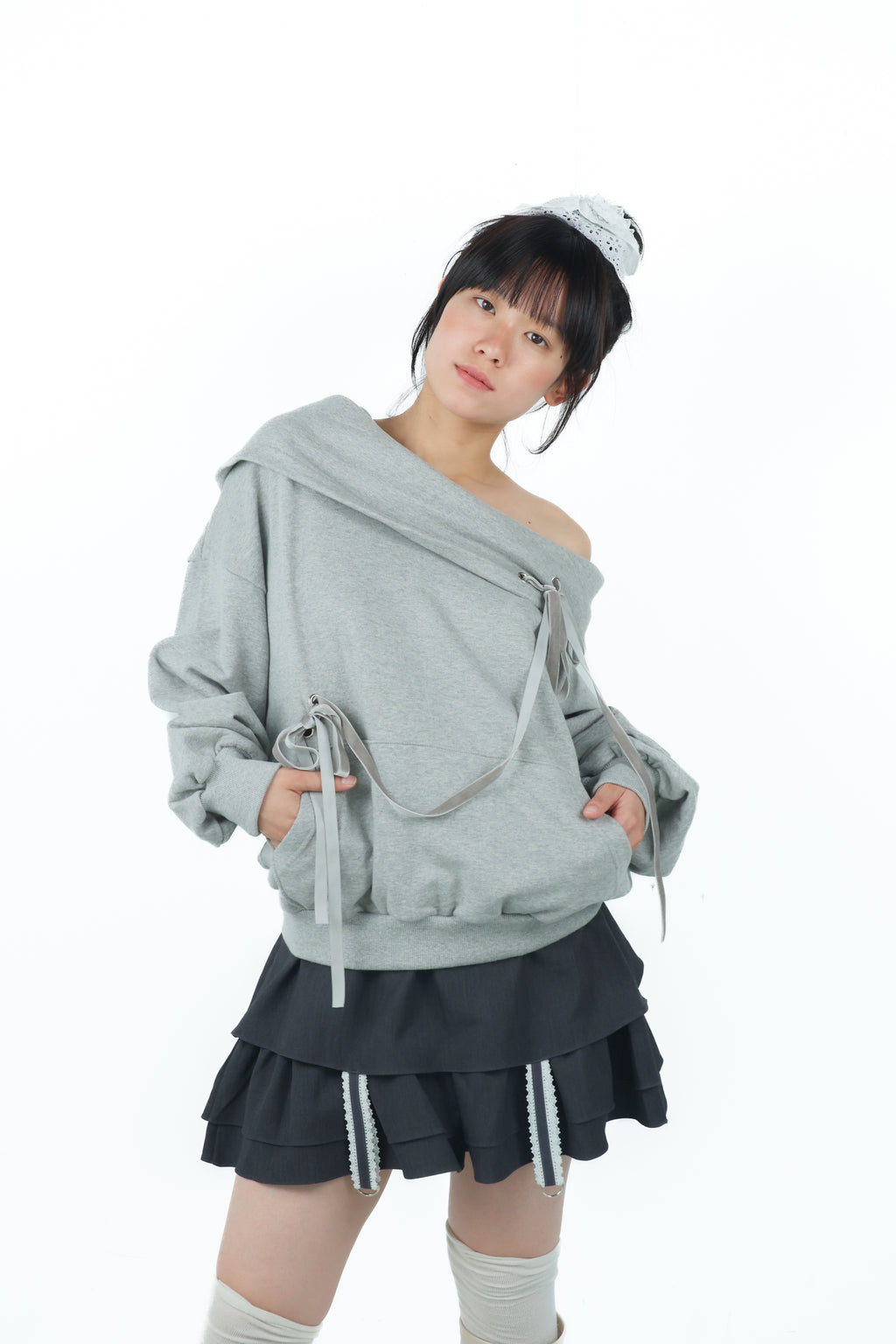offshoulder ribbon hoodie(gray)