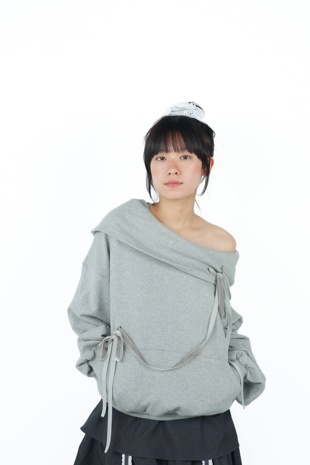 offshoulder ribbon hoodie(gray)