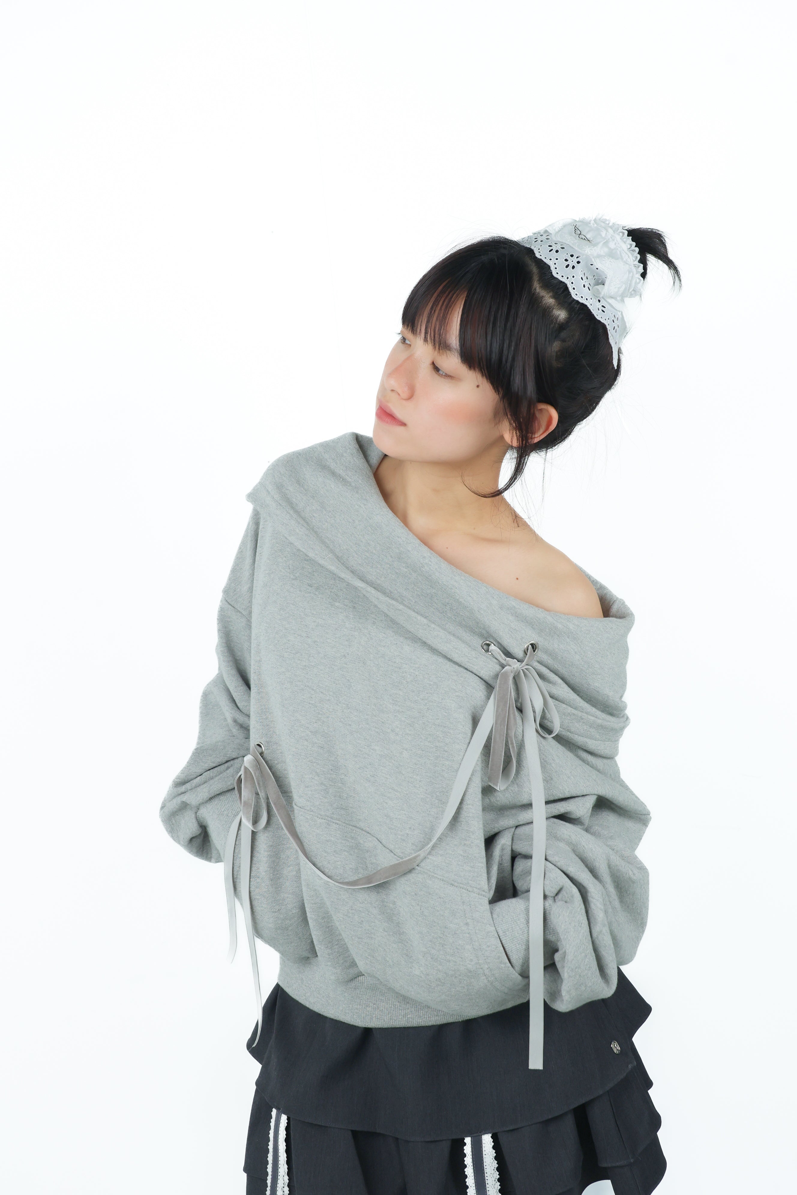 offshoulder ribbon hoodie(gray)